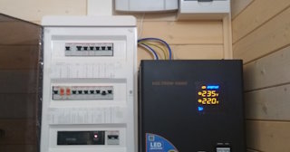 Установка и подключение стабилизаторов напряжения от 582 руб в Златоусте - ЭлектроЗлт